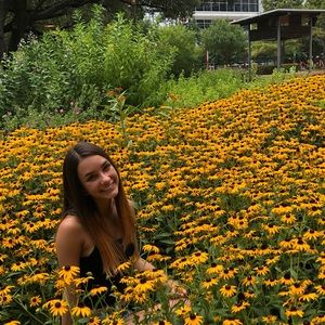 Meet your Posher, Laurel